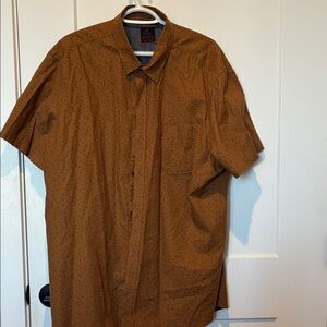 Denver Hayes Men's Tan Short Sleeve Shirt. B17